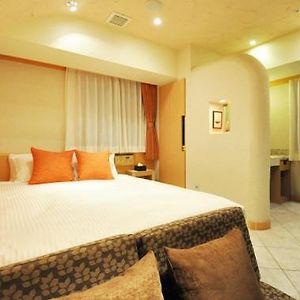 Double Room Shower Smoking